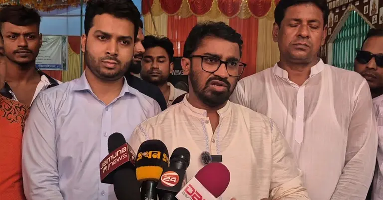 কথা বলেছেন রাশেদ খাঁন